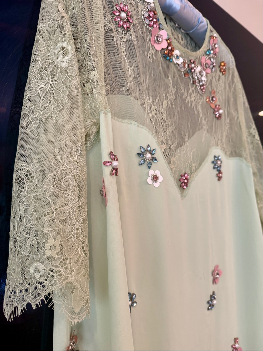Anthropologie embellished and lace custom special occasion midi dress M - Picture 9 of 13